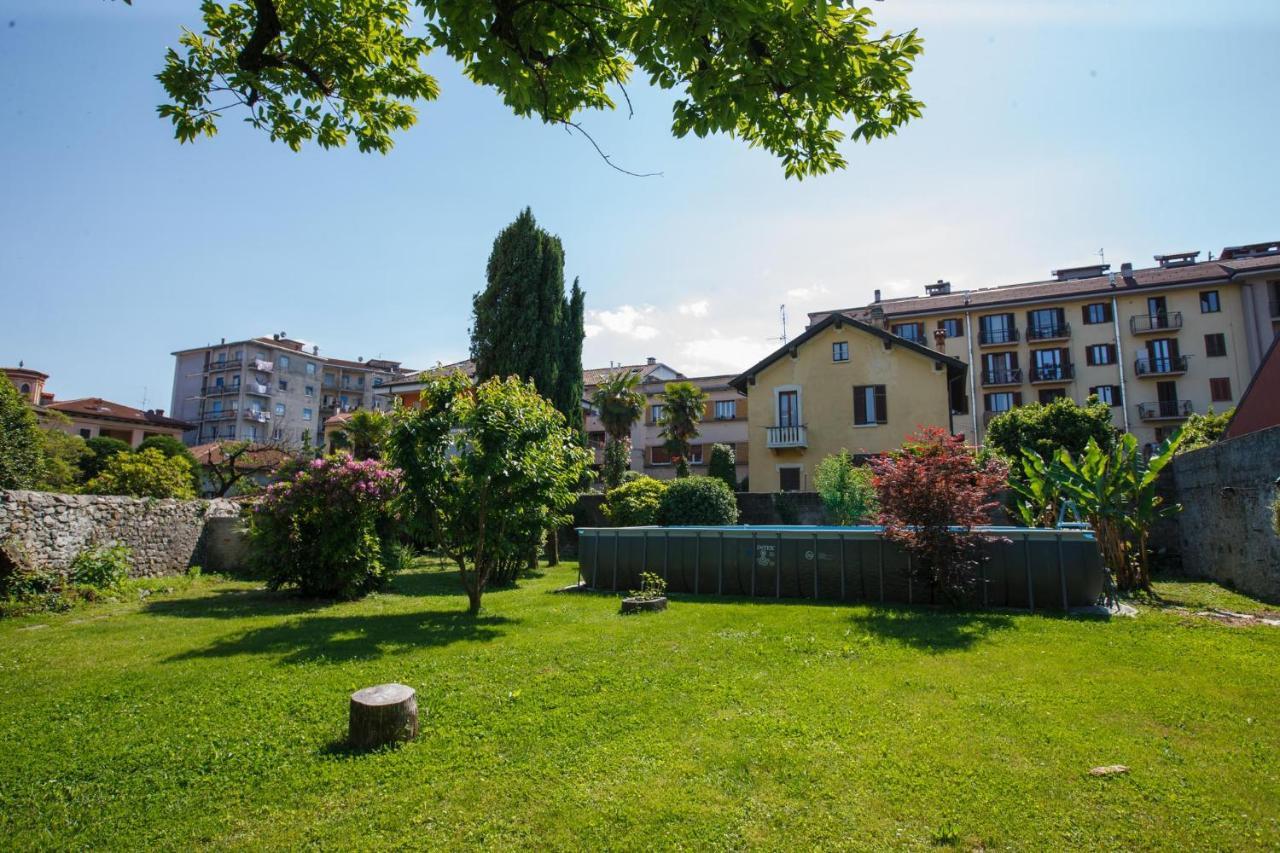 Villa Rachel Intra Buitenkant foto