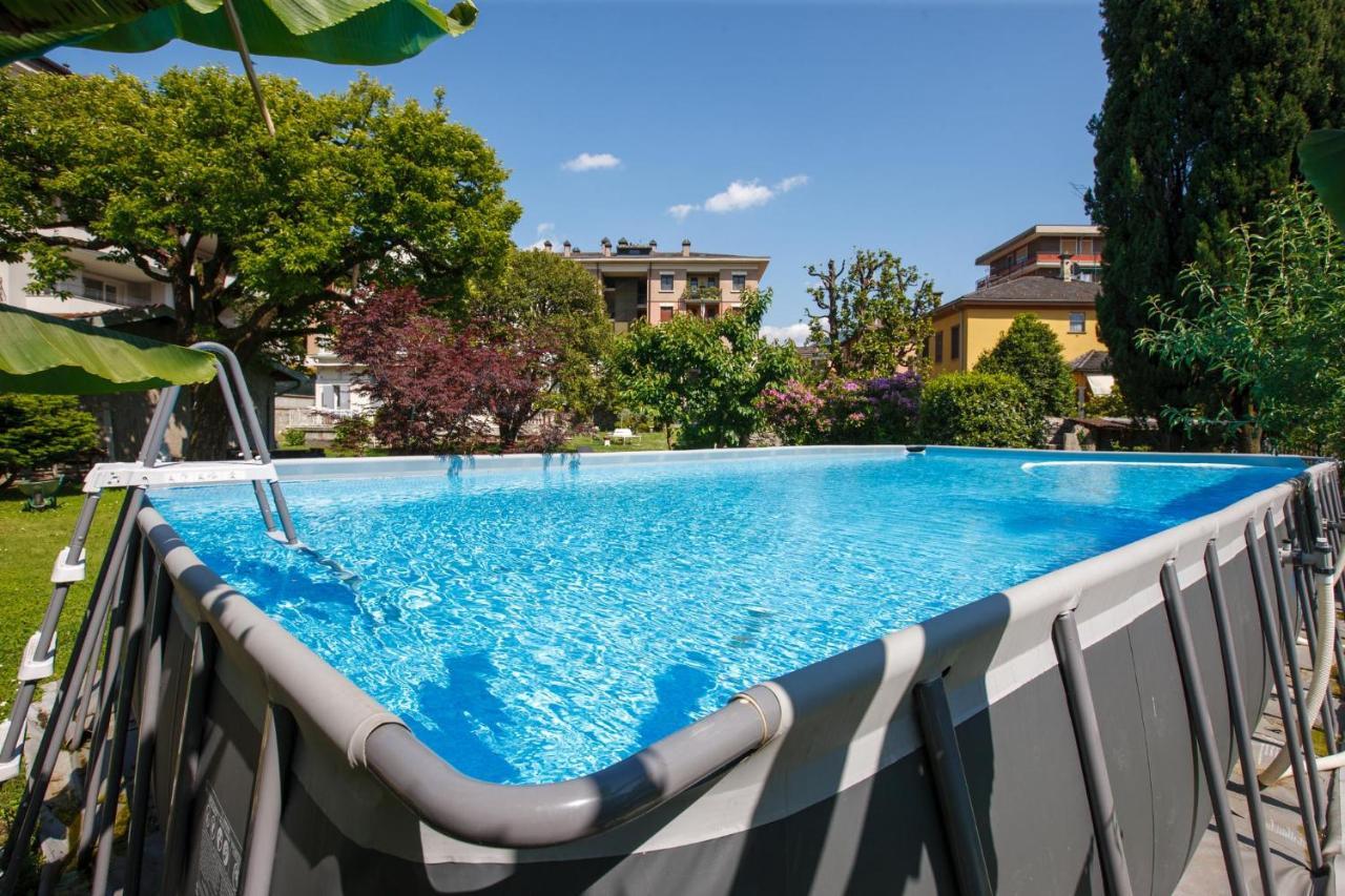 Villa Rachel Intra Buitenkant foto
