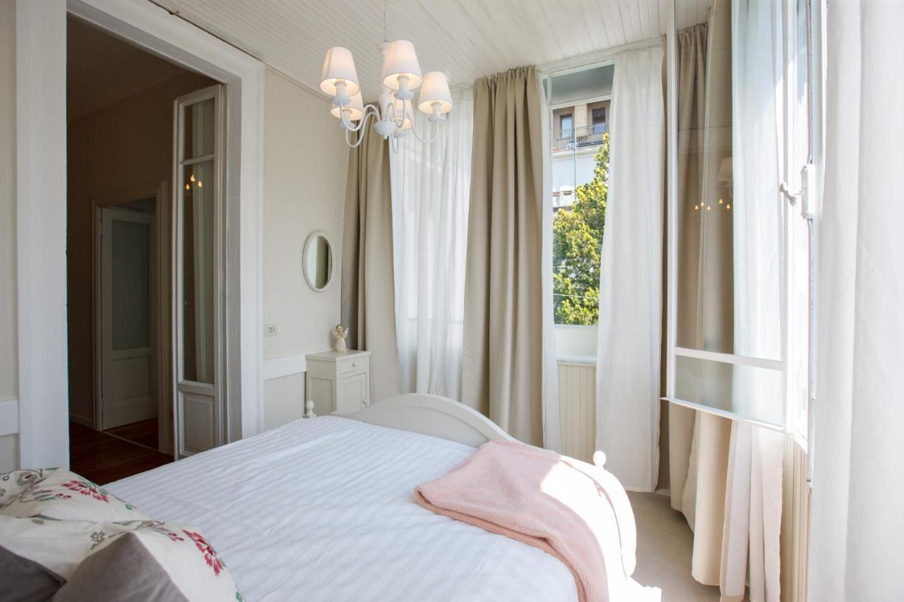 Villa Rachel Intra Buitenkant foto