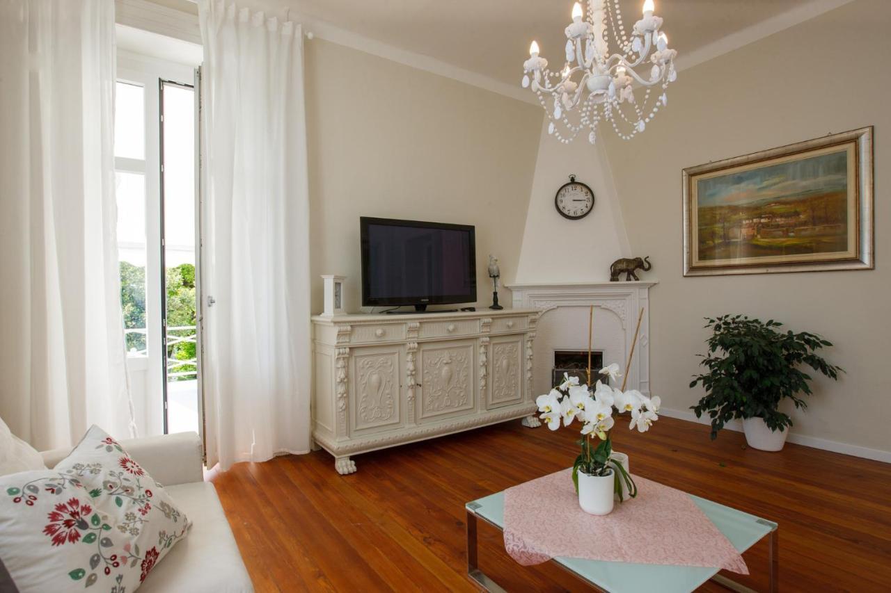 Villa Rachel Intra Buitenkant foto